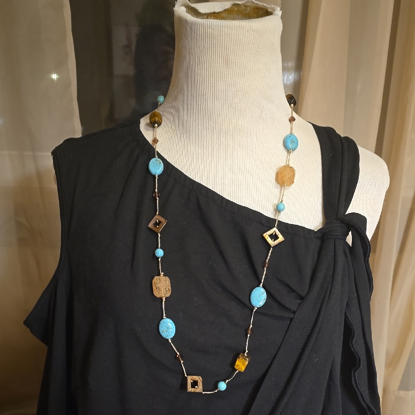 Elegant Turquoise And Gold Necklace